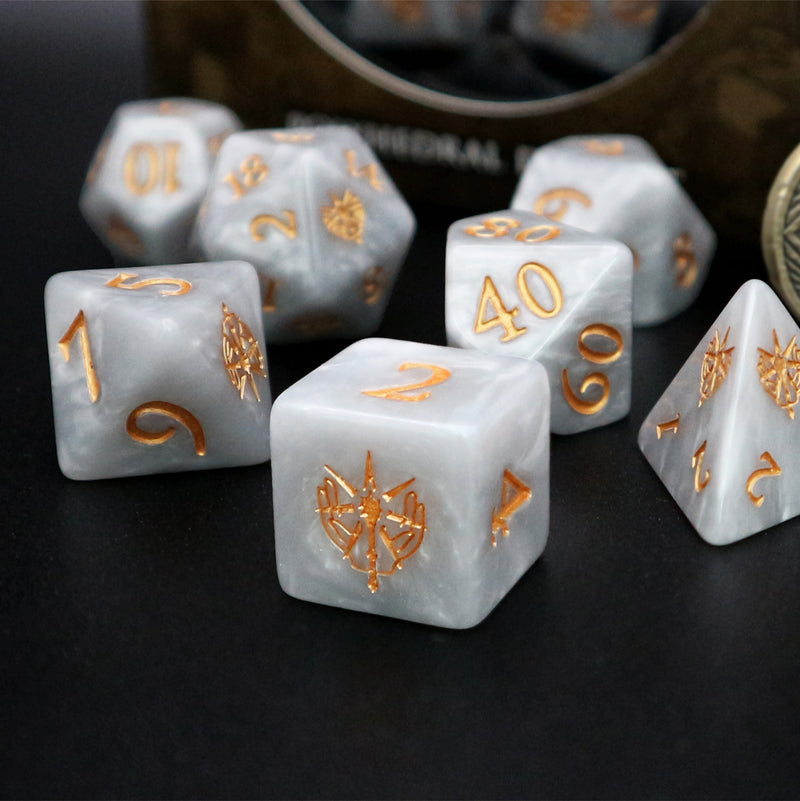 Various class dice sets (7 pieces, 1 coin)