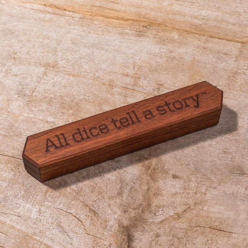 "All dice tell a story" Holz-Würfelbox