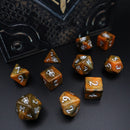 Verschiedene Klassenwürfel-Sets in Foliant-Etui (10 Würfel, 1 Münze)