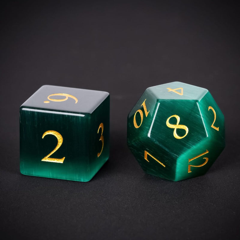 Cat's eye dark green 