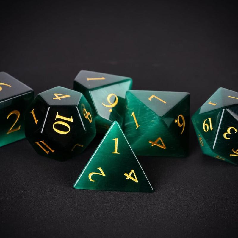 Cat's eye dark green 