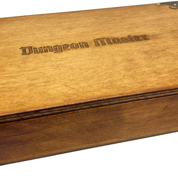 geschenkpapier aufbewahrung dm Würfeltruhe Dungeon Master